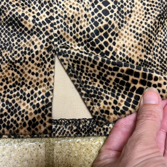 New Tracy Evans python print skirt - Picture 14 of 15